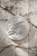 Relieve Medallón de Nuestra Señora de Hakuna