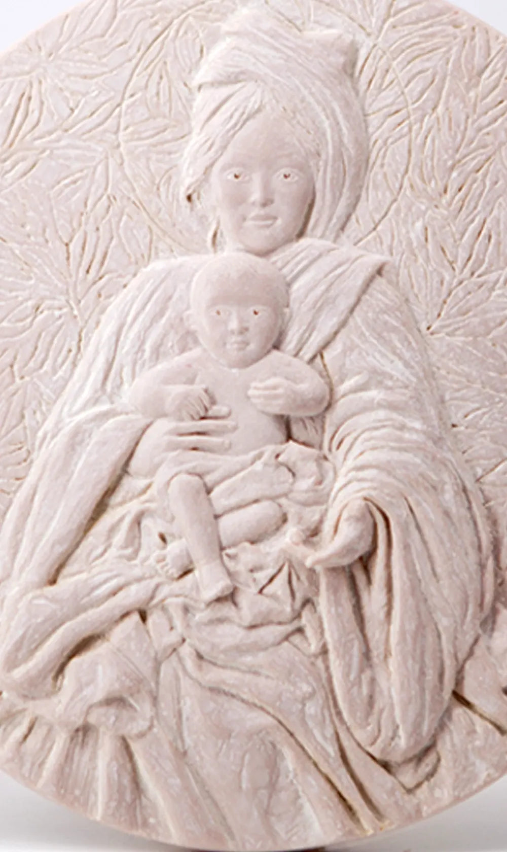Medallón de Nuestra Señora de la Protección