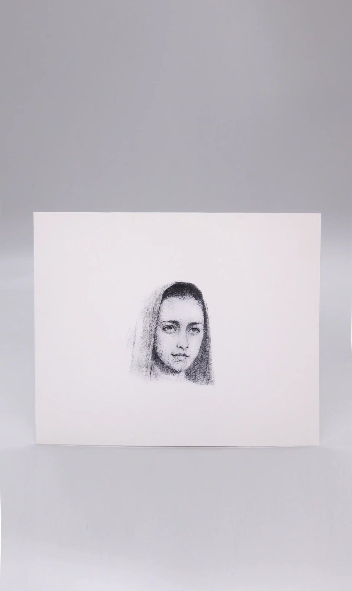 Edición Gráfica – María ante el Misterio